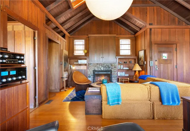 $3,195,000 | 310 Hawthorne Road, Laguna Beach, CA 92651