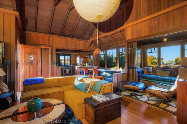 $3,195,000 | 310 Hawthorne Road, Laguna Beach, CA 92651