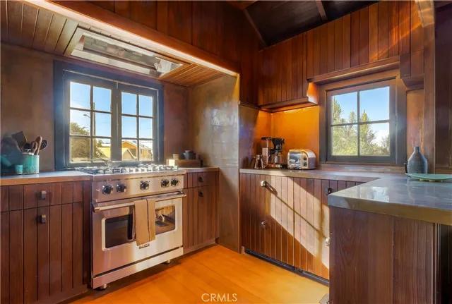 $3,195,000 | 310 Hawthorne Road, Laguna Beach, CA 92651