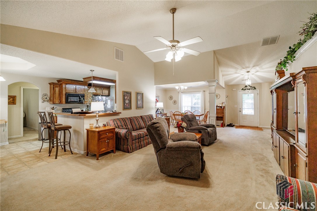 1663 Oconee Point Jefferson, GA 30549 - Photo 24 of 44 Family Room