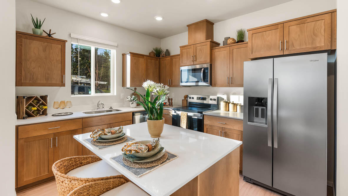 62747 Eagle Road Bend, OR 97701 - Photo 9 of 26 009 kitchen
