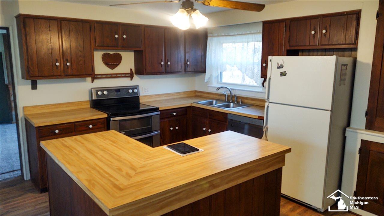8770 Bunce Road Dundee, MI 48131 - Photo 5 of 25