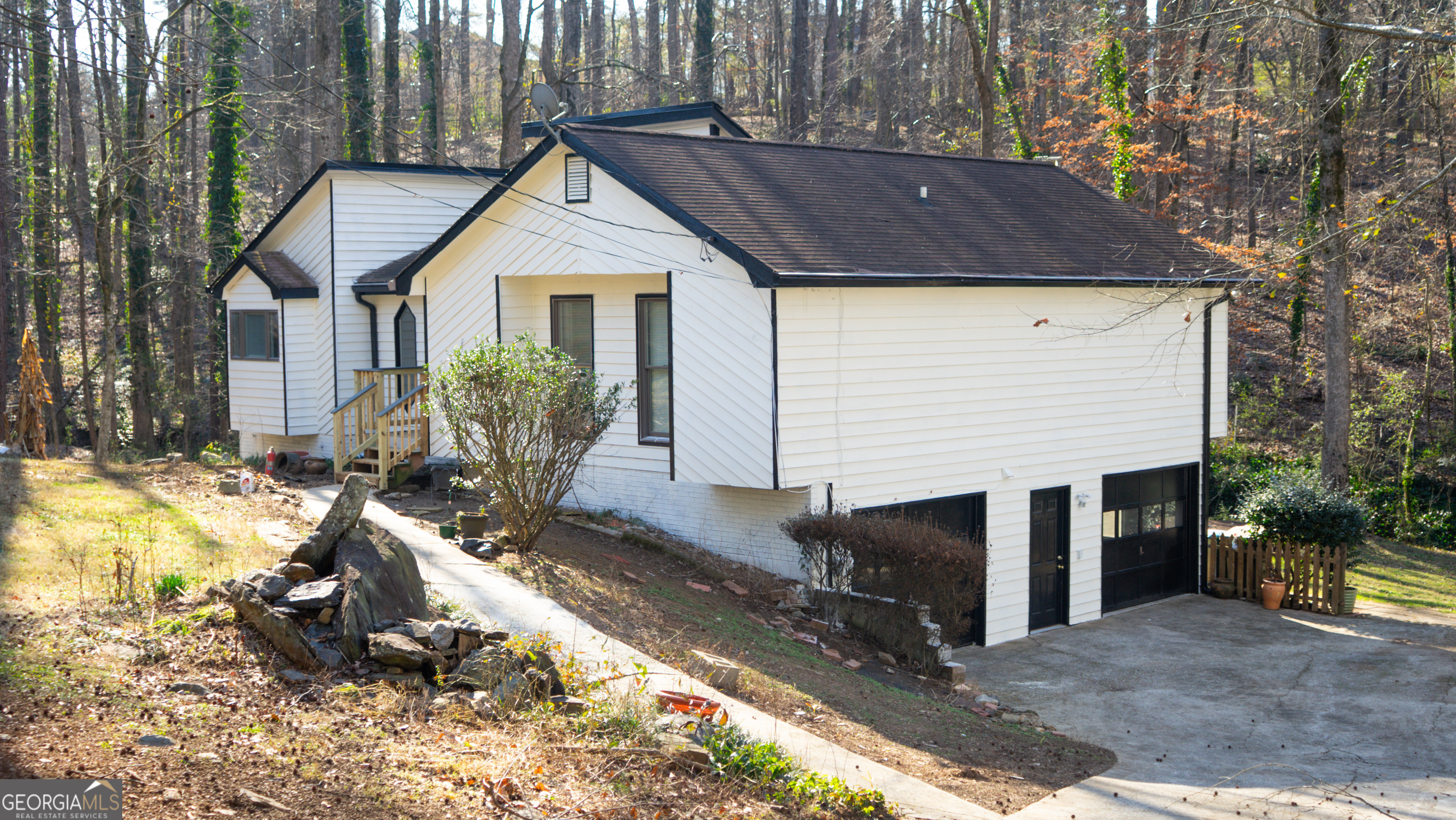 1373 Fairfield Drive Southwest Lilburn, GA 30047 - Photo 13 of 79