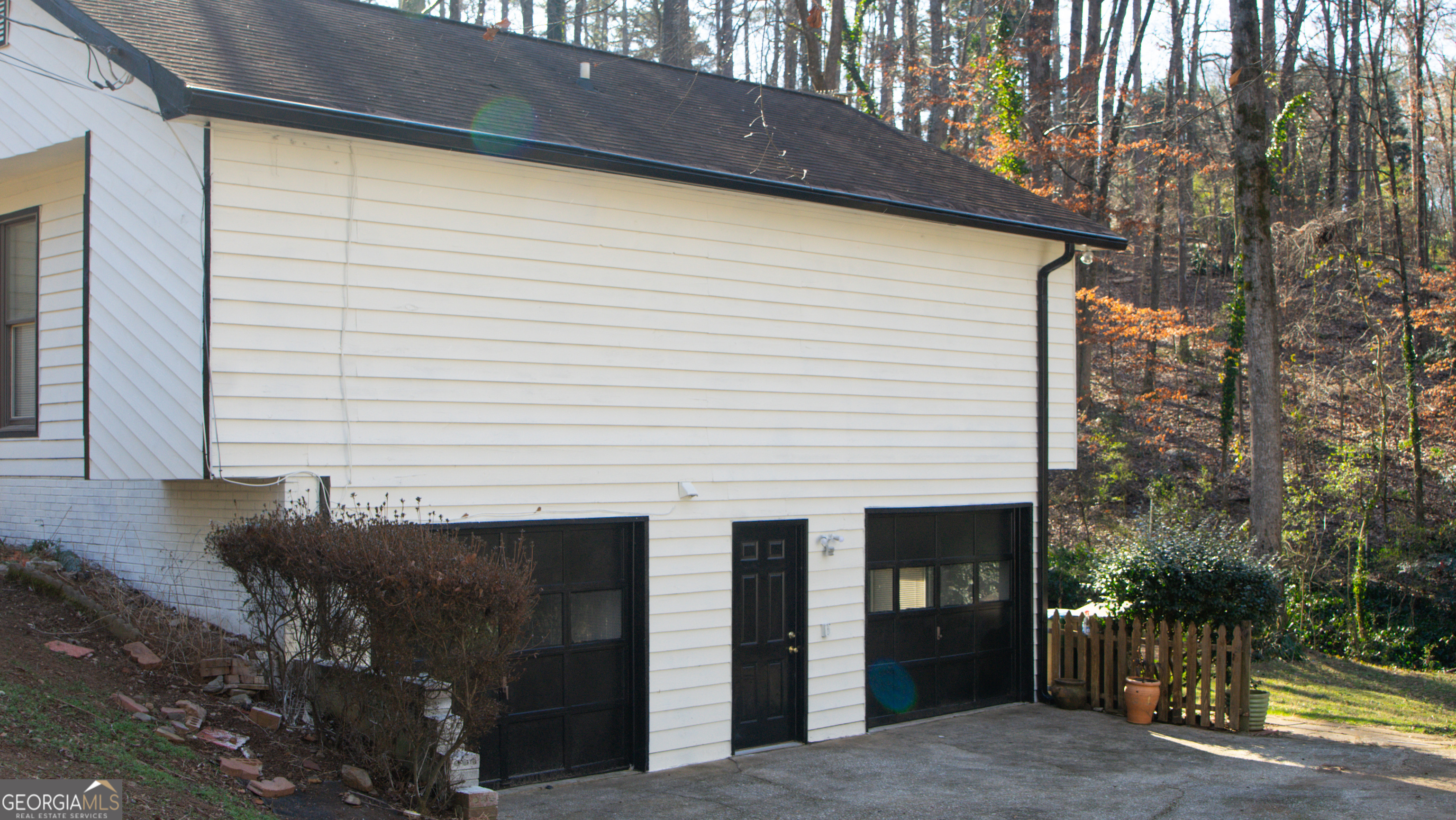 1373 Fairfield Drive Southwest Lilburn, GA 30047 - Photo 14 of 79