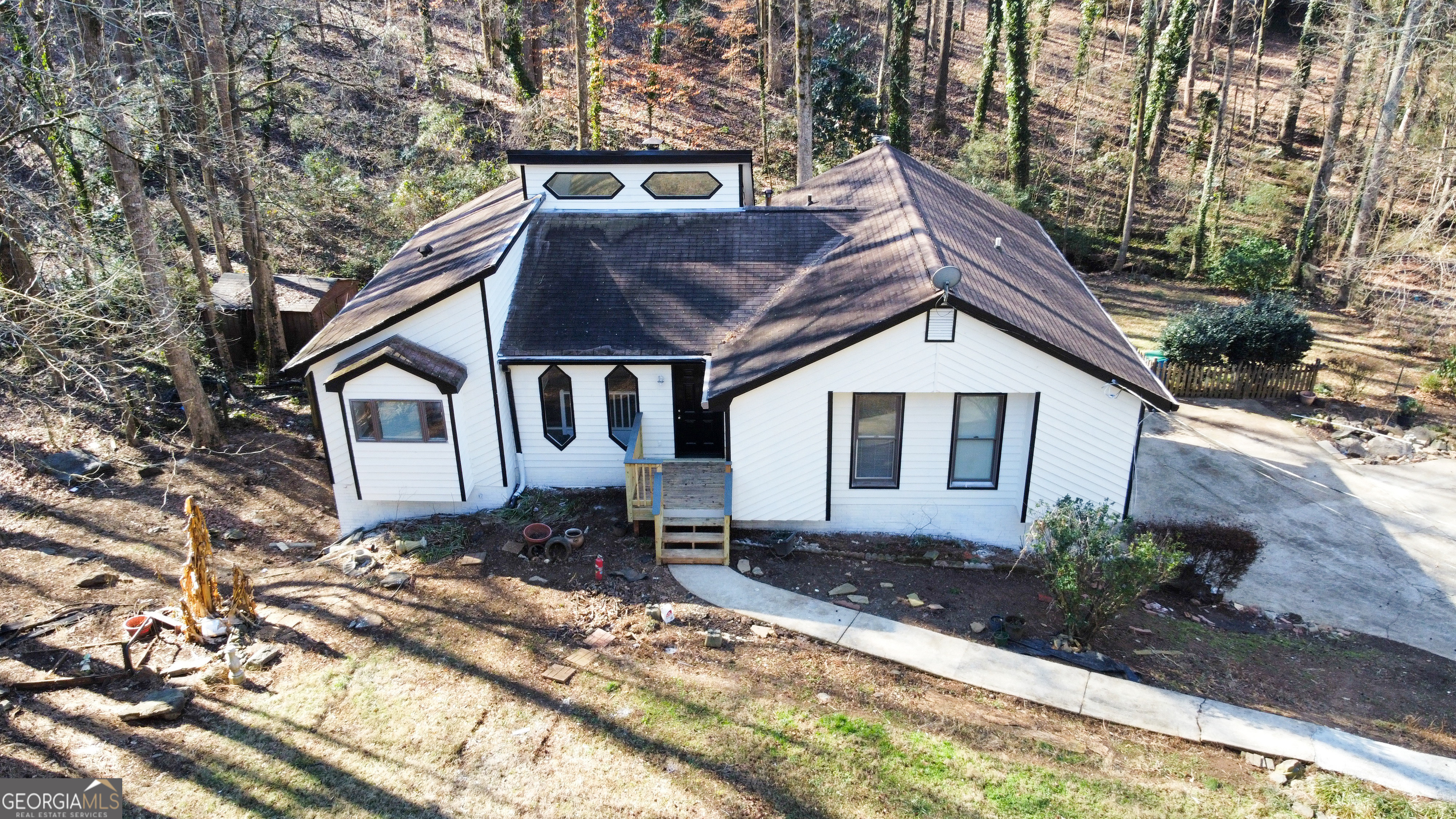 1373 Fairfield Drive Southwest Lilburn, GA 30047 - Photo 5 of 79