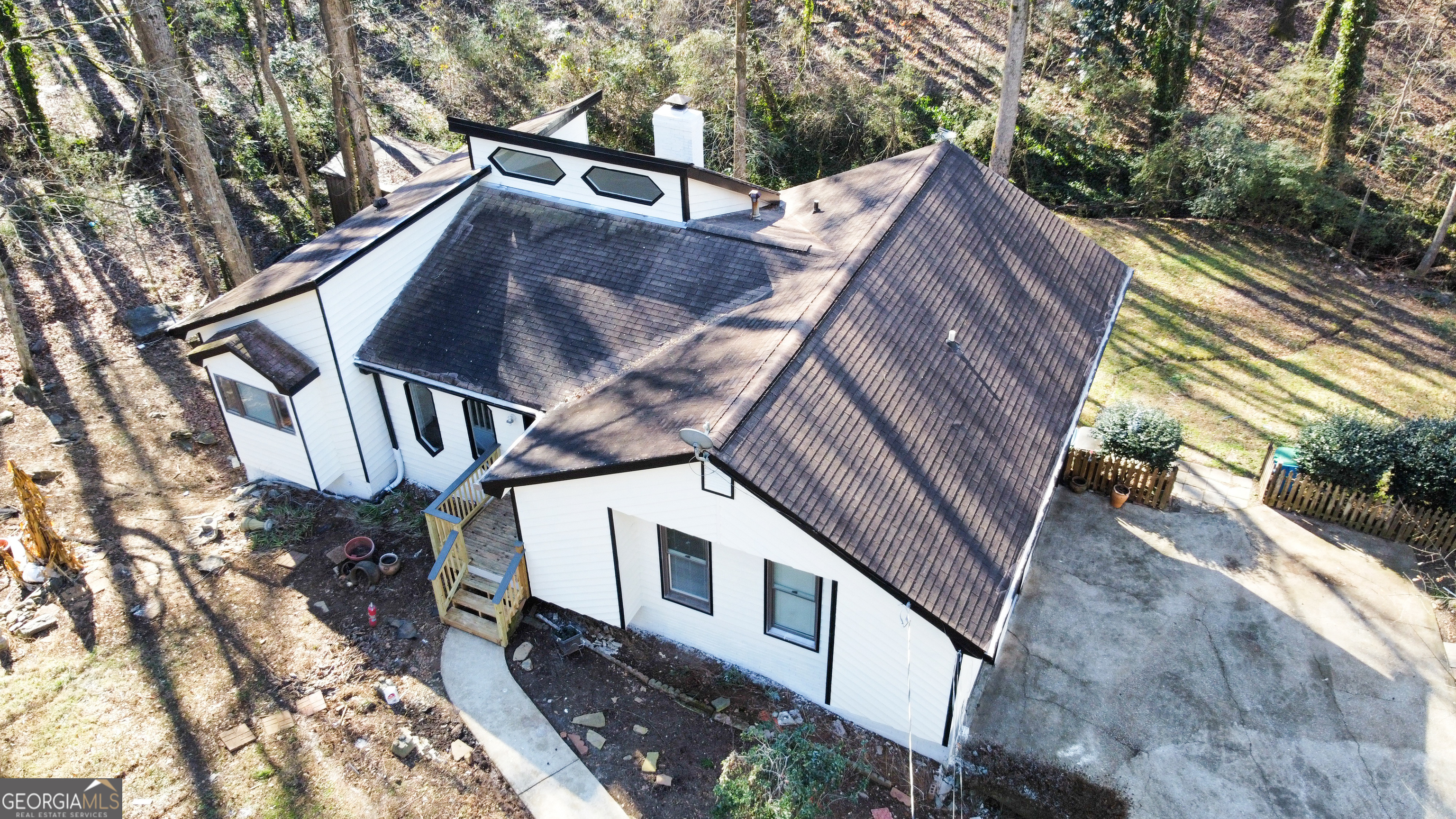 1373 Fairfield Drive Southwest Lilburn, GA 30047 - Photo 10 of 79