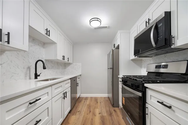 $269,900 | 1141 Hartford Avenue, Unit 4B, Johnston, RI 02919