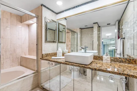 $1,100,000 | 5200 North Ocean Drive, Unit 102, Singer Island, FL 33404