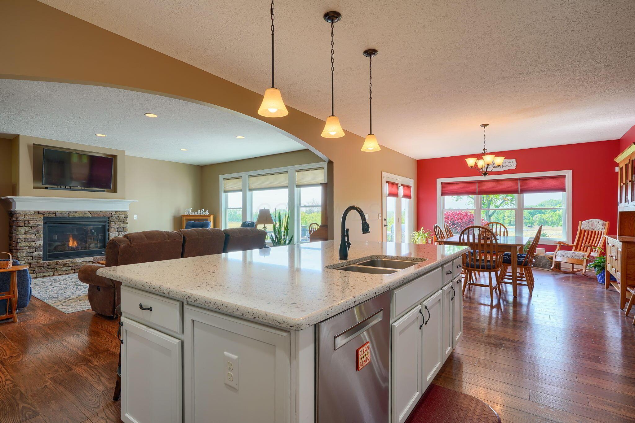 6223 Wilson Road Northwest Lancaster, OH 43130 - Photo 28 of 111 Natural lighting through out this home