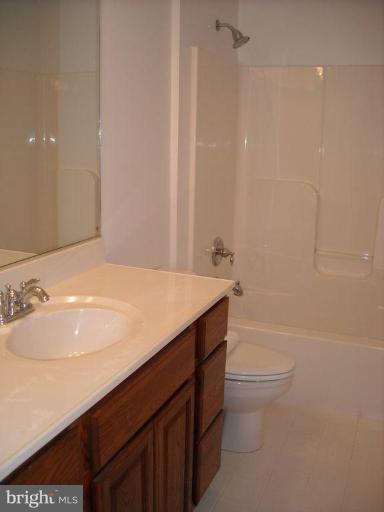 3441 Falls Road Baltimore, MD 21211 - Photo 16 of 23 Full Bathroom