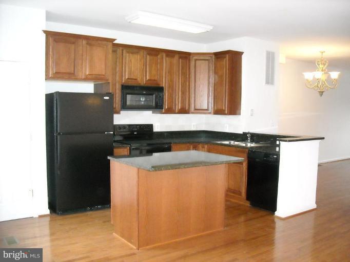3441 Falls Road Baltimore, MD 21211 - Photo 4 of 23 Kitchen