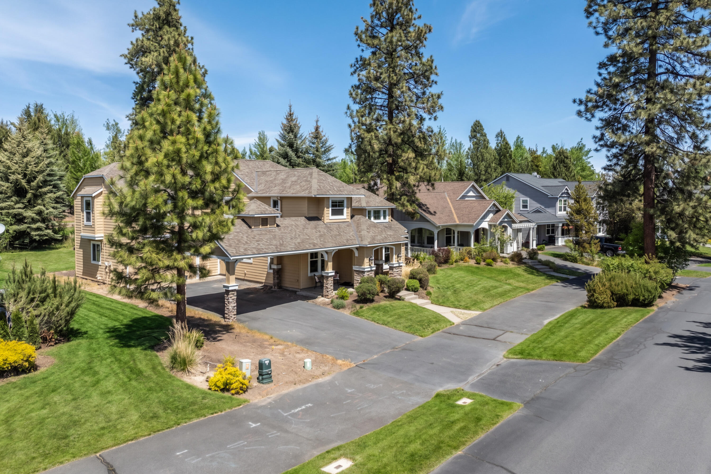 19307 Blue Lake Loop Bend, OR 97702 - Photo 43 of 58 2026_05_19_19307_blue_lake_loop-57