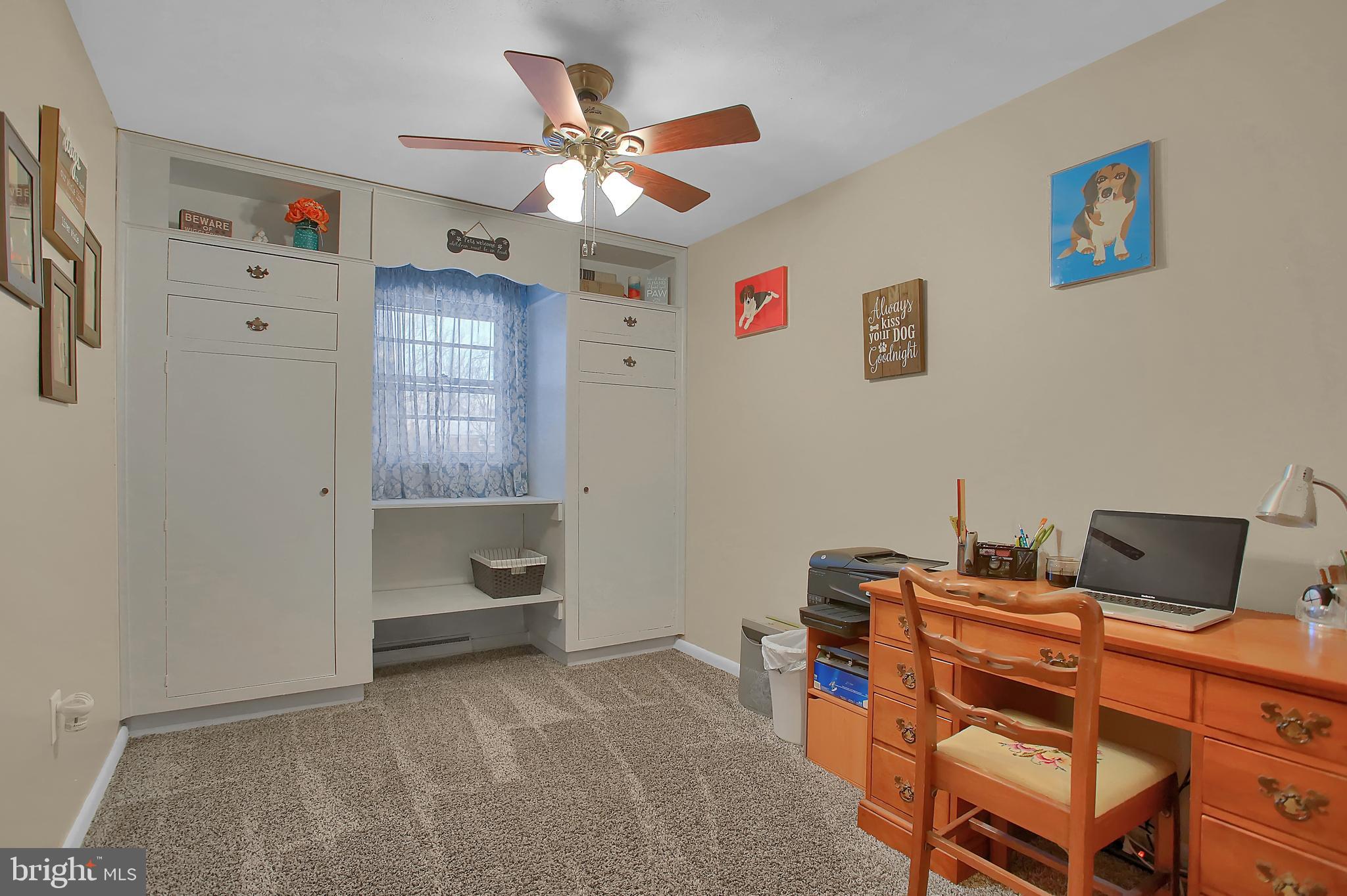 1887 Marigold Road York, PA 17408 - Photo 13 of 37 Bedroom 3 with built ins