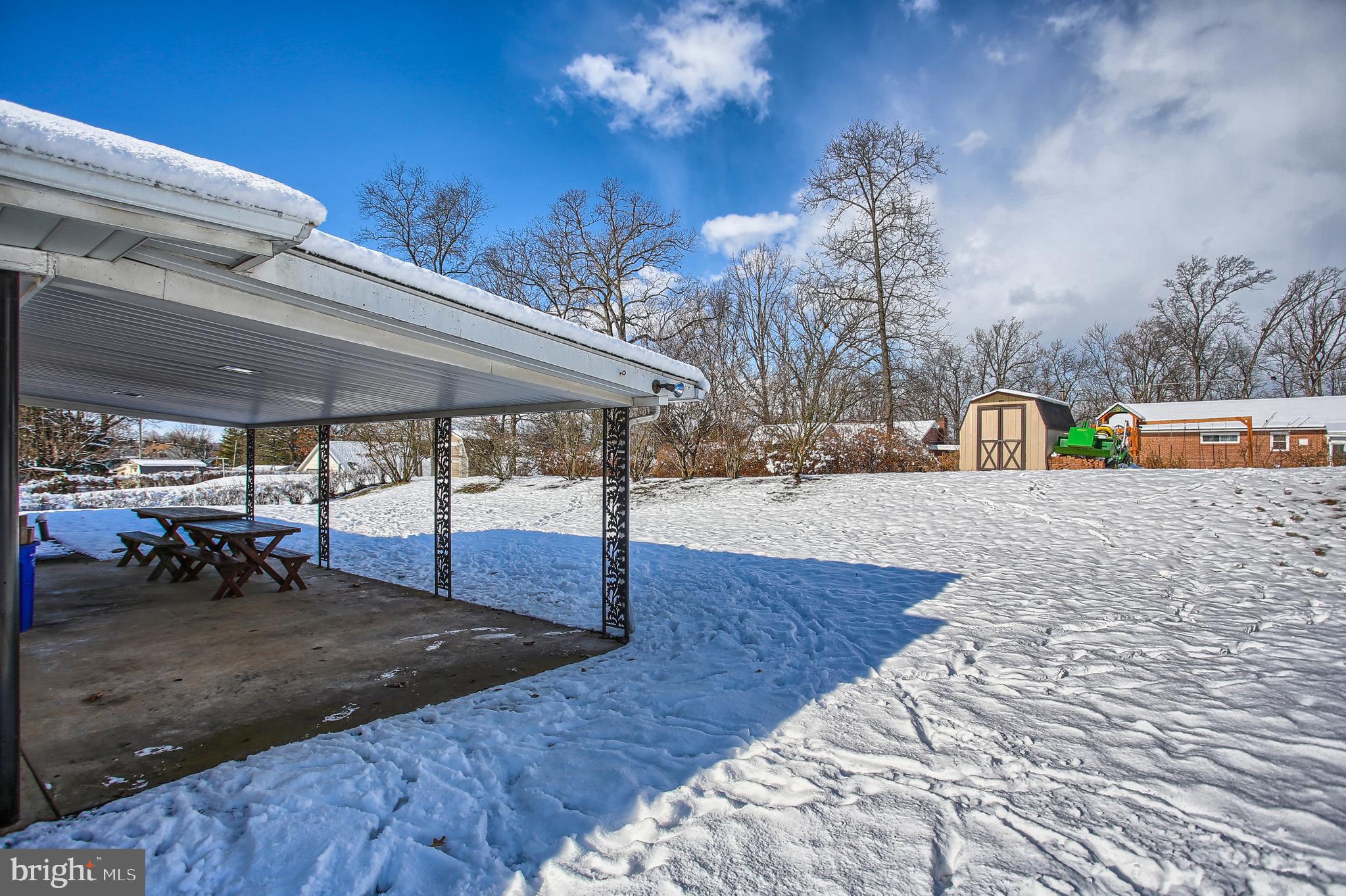 1887 Marigold Road York, PA 17408 - Photo 27 of 37 Covered patio