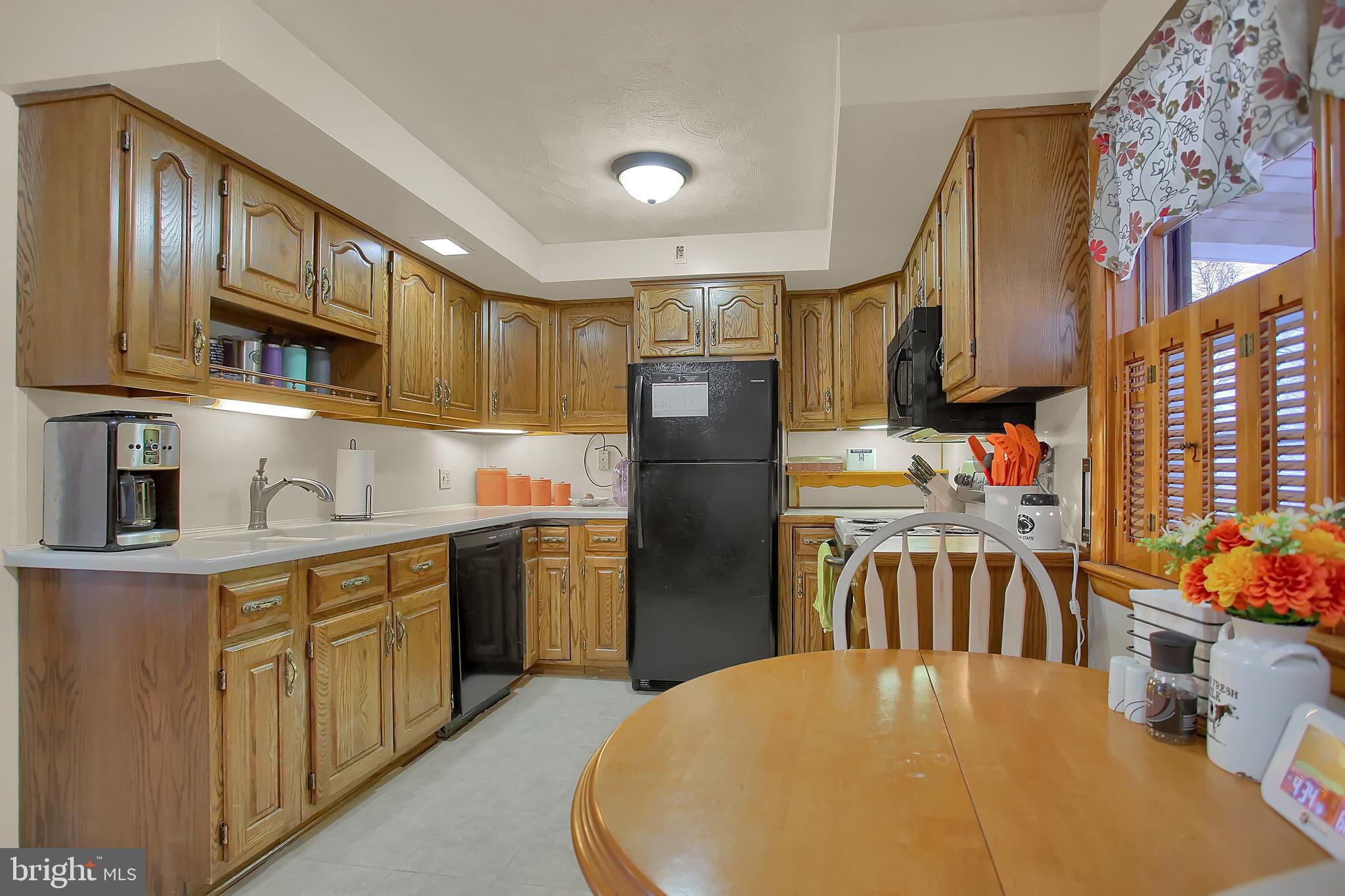 1887 Marigold Road York, PA 17408 - Photo 36 of 37 Kitchen, lots of cabinets