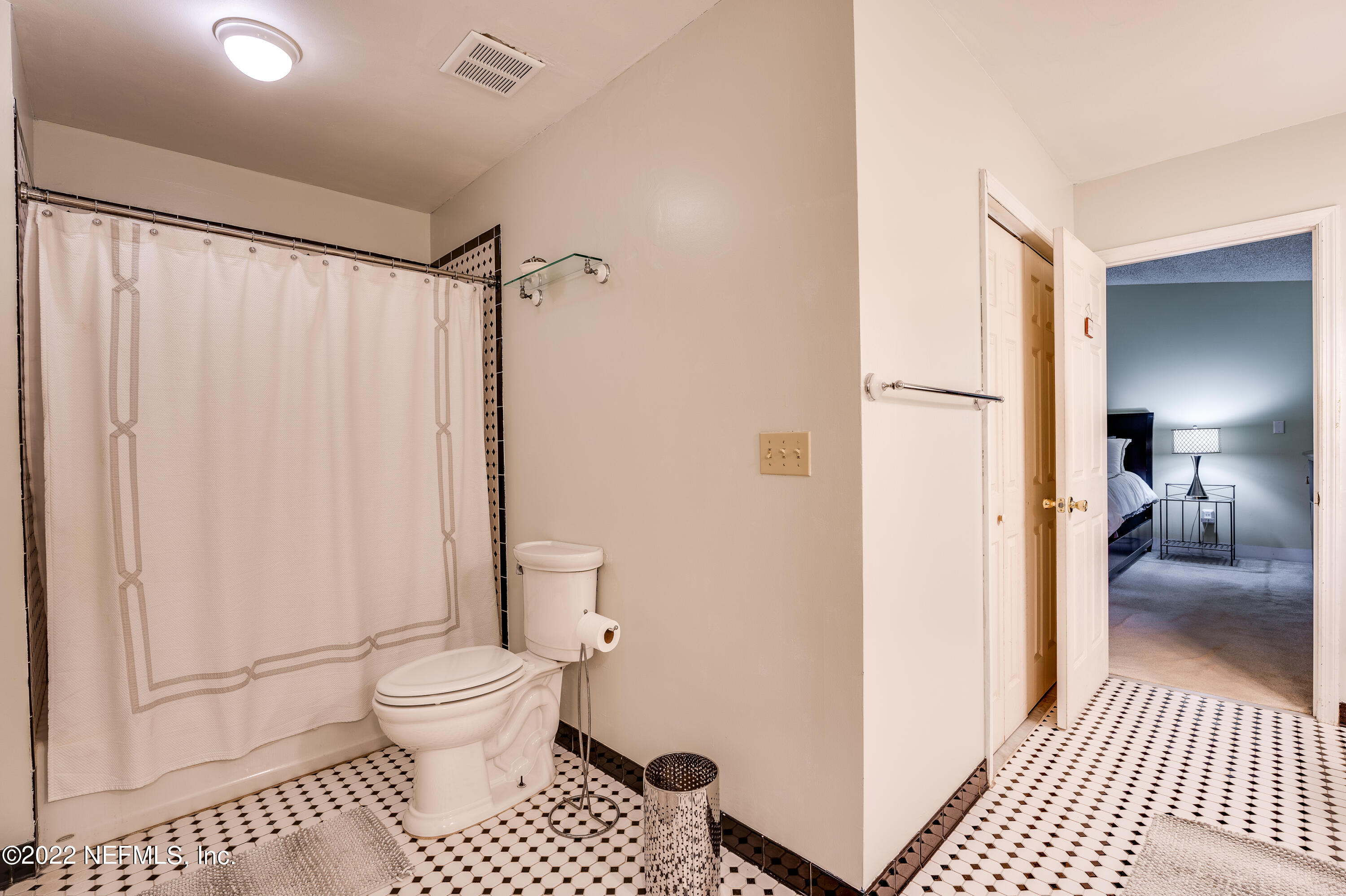 54528 Vikki Road Callahan, FL 32011 - Photo 34 of 41 a bathroom with a sink and a toilet