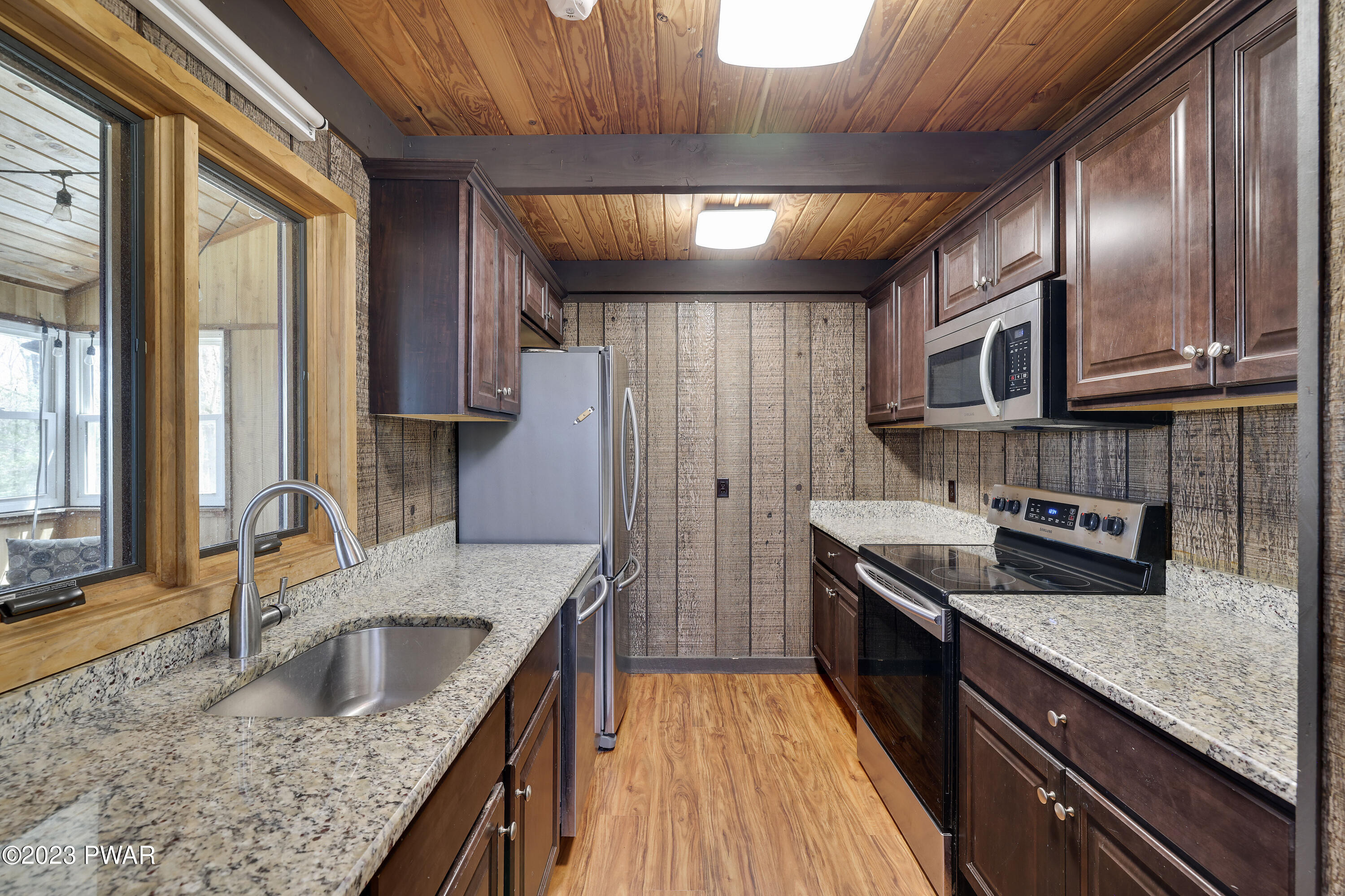 135 Bear Trap Mountain Road Greentown, PA 18426 - Photo 10 of 45 RBPH9495