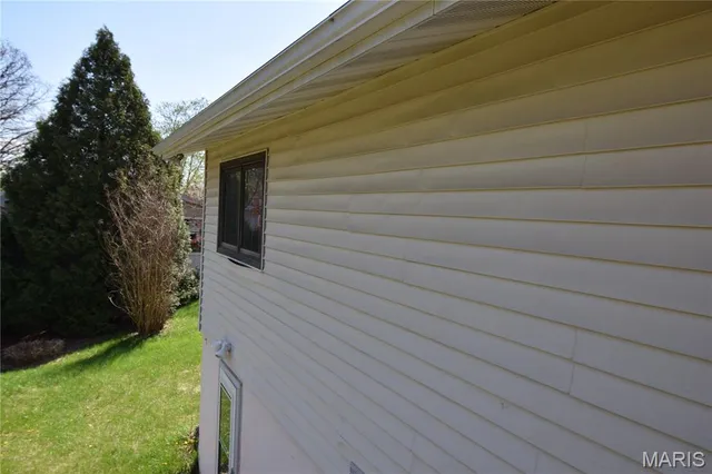 $1,950 | 3626 Blecha Road, Imperial, MO 63052