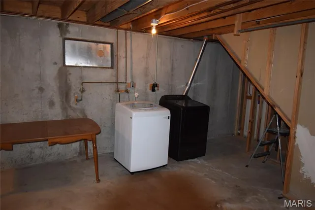 $1,950 | 3626 Blecha Road, Imperial, MO 63052