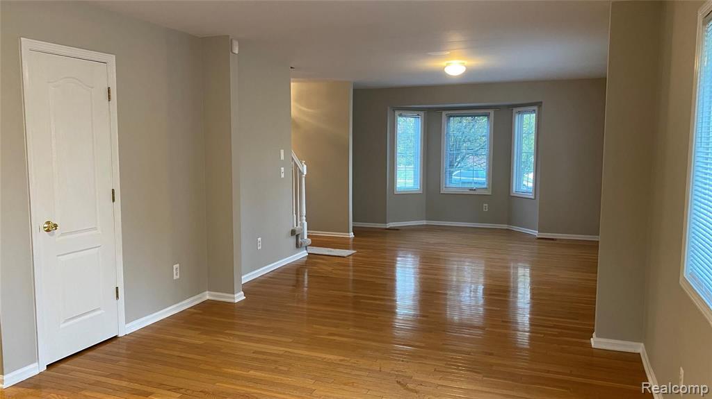 1606 Nadine Rochester, MI 48307 - Photo 11 of 33