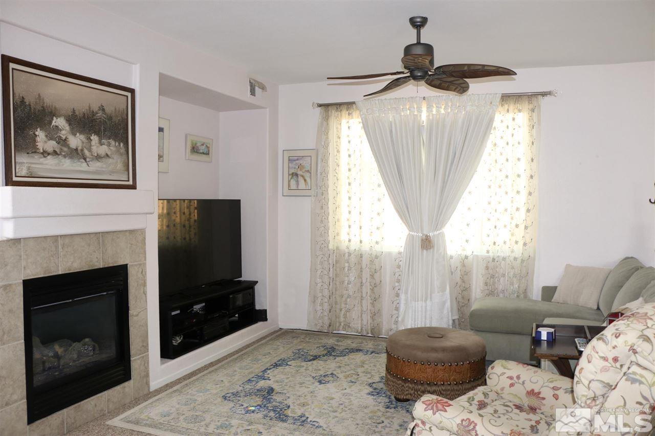 9676 Otter Way Reno, NV 89521 - Photo 5 of 40 Photo 5