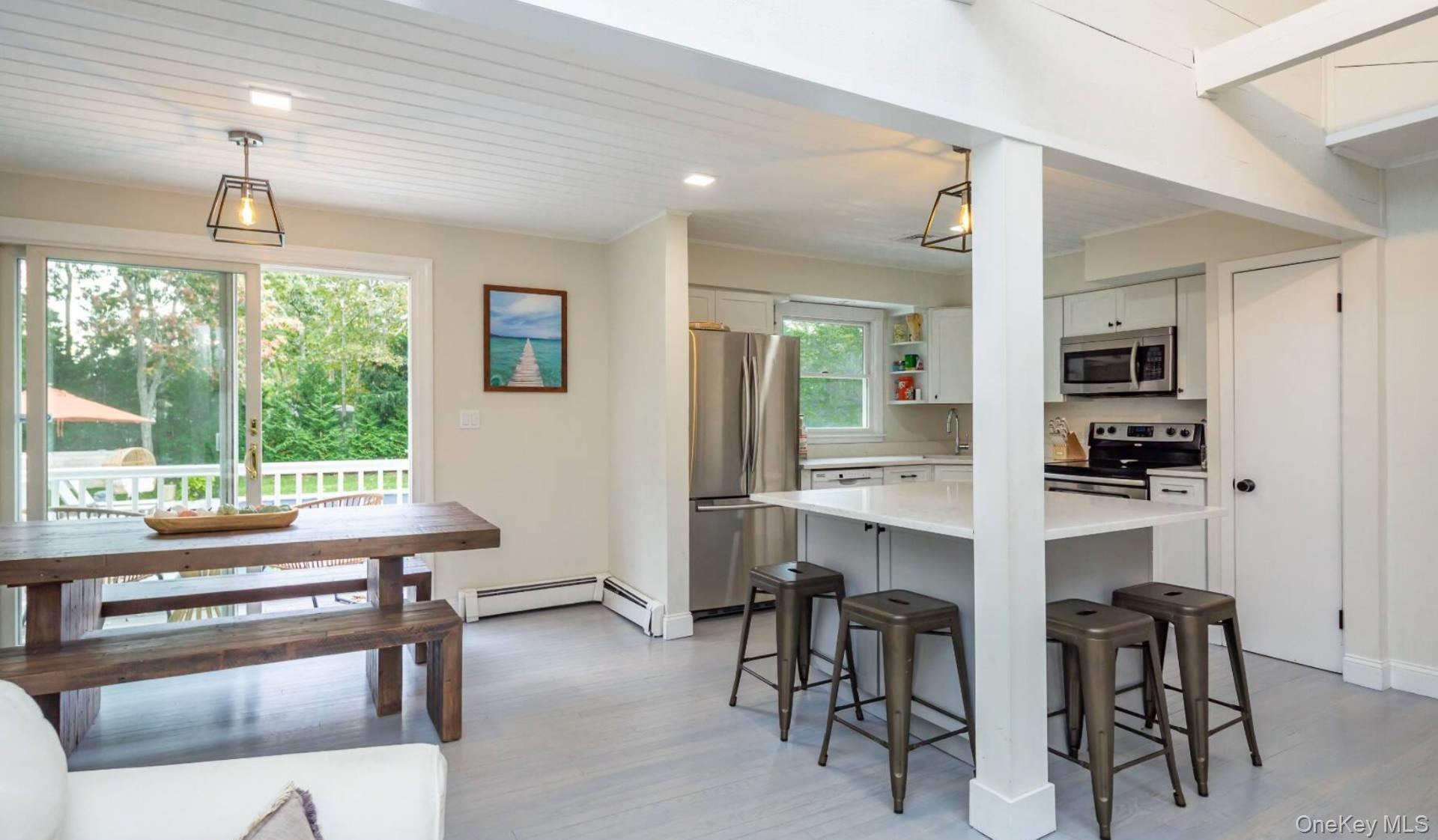 45 Sherwood Road Hampton Bays, NY 11946 - Photo 10 of 33