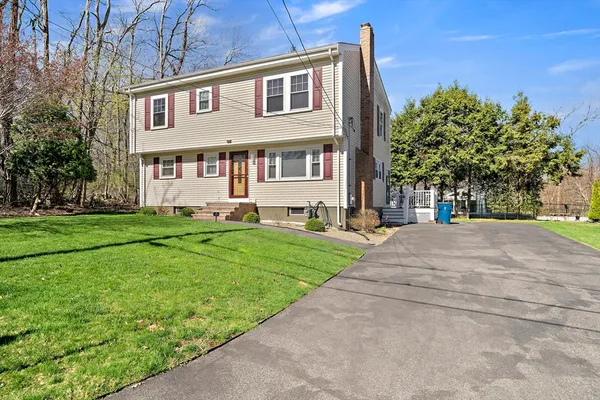 $719,900 | 7 Oakwood Avenue, Randolph, MA 02368
