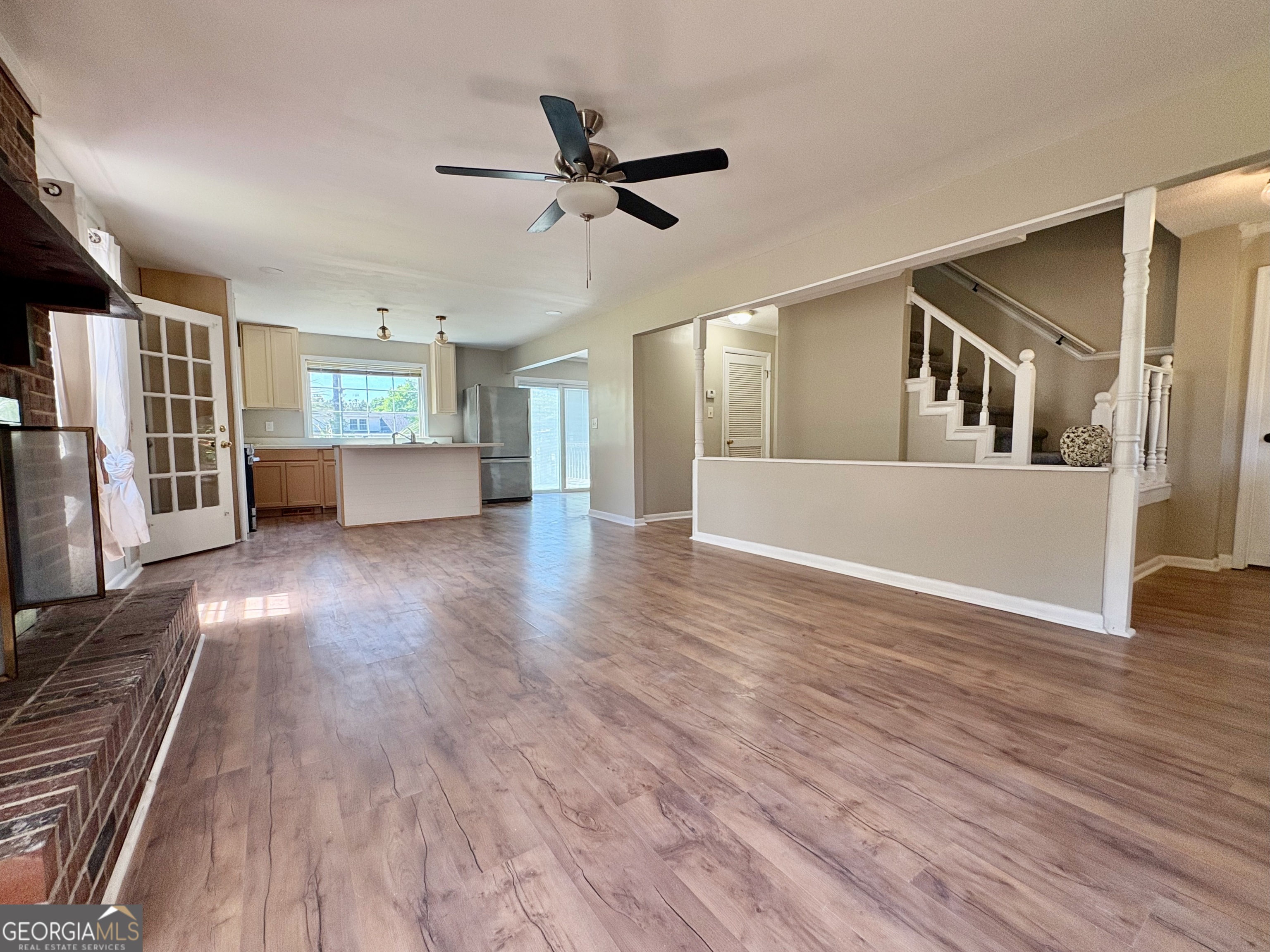 117 Laura Lane Fort Valley, GA 31030 - Photo 3 of 28 a view of livingroom with hardwood floor and ceiling fan