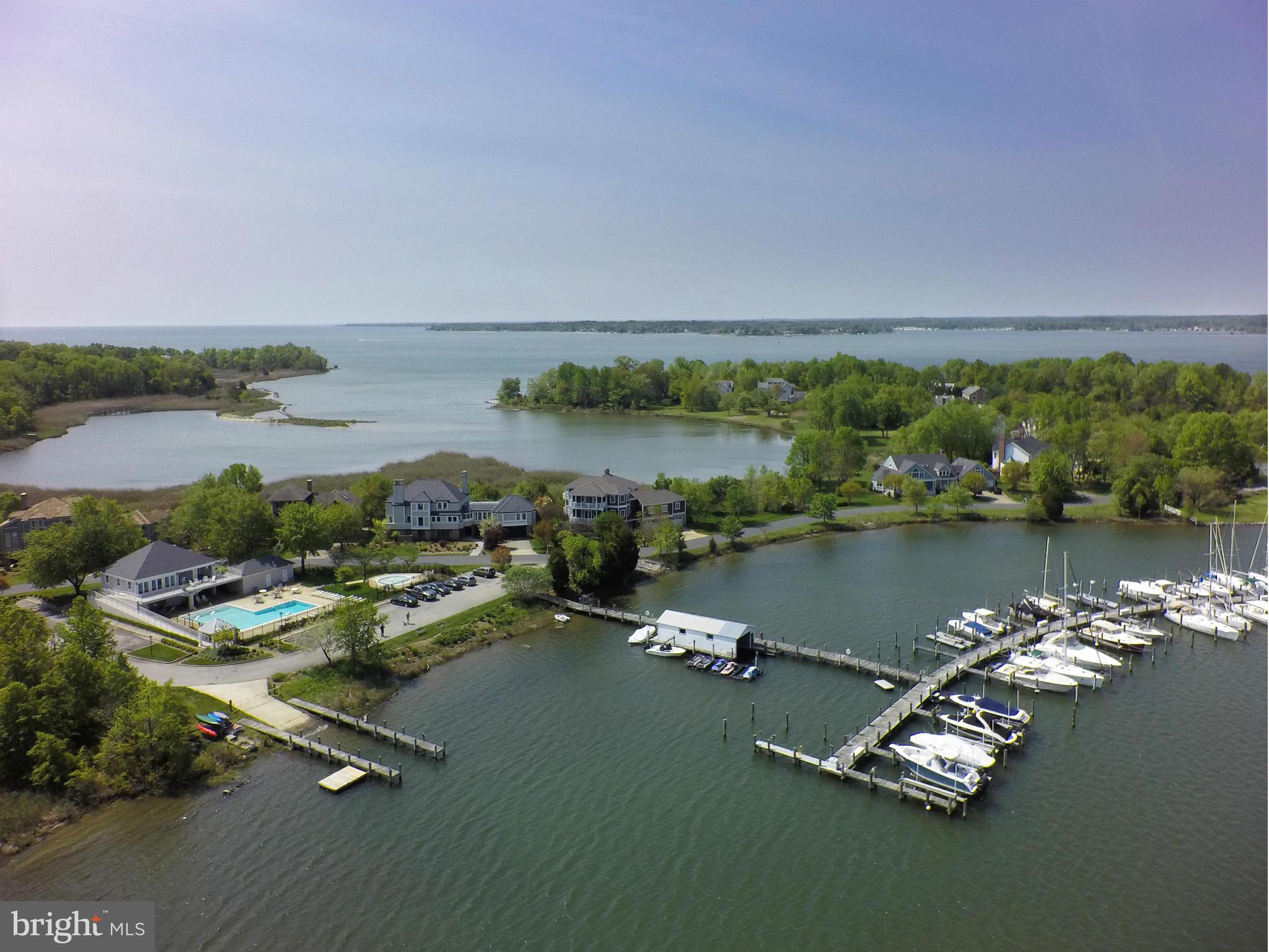 Community marina, launch ramp,clubhouse and pool