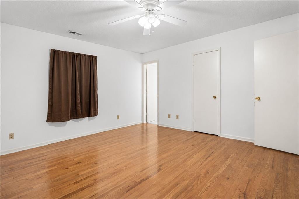863 Kendall Road Peculiar, MO 64078 - Photo 15 of 29