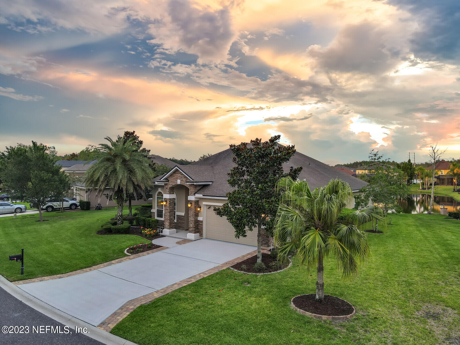 291 Ellsworth Circle St. Johns, FL 32259 - Photo 35 of 72 a view of a garden with a fountain