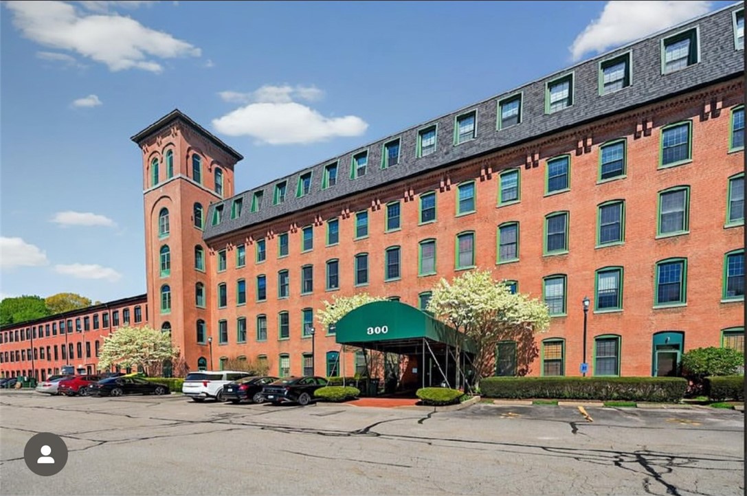 300 Front Street, Unit 409 Pawtucket, RI 02860 - Photo 1 of 10