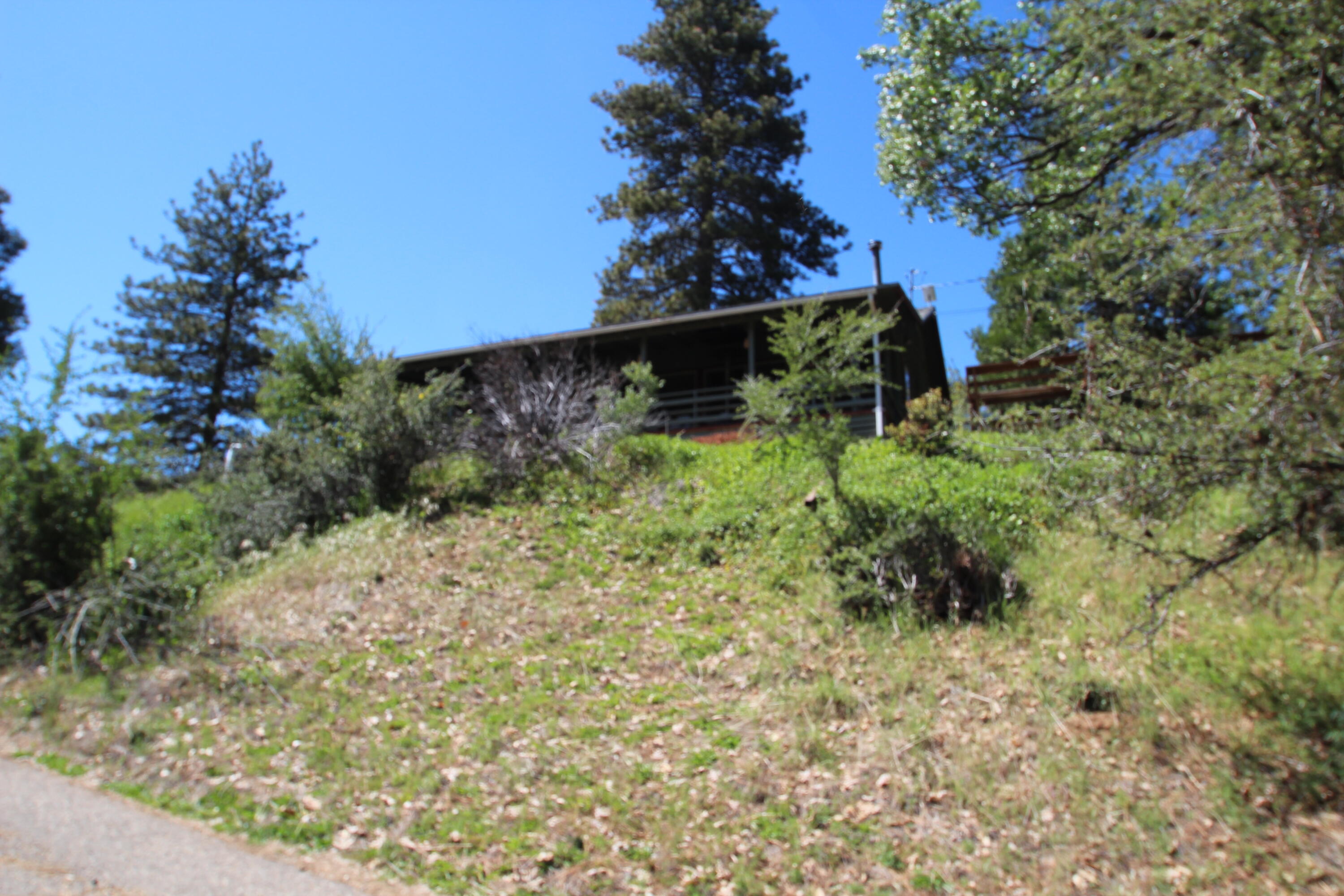 427 Sutherland Drive Springville, CA 93265 - Photo 30 of 55 House from lower parking