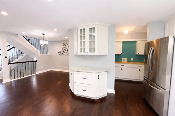 $3,000 | 7714 Northfield Lane, Tinley Park, IL 60487