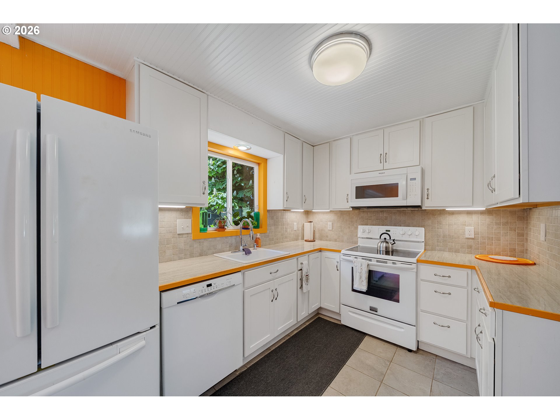 7705 Alderbrook Road Tillamook, OR 97141 - Photo 10 of 48