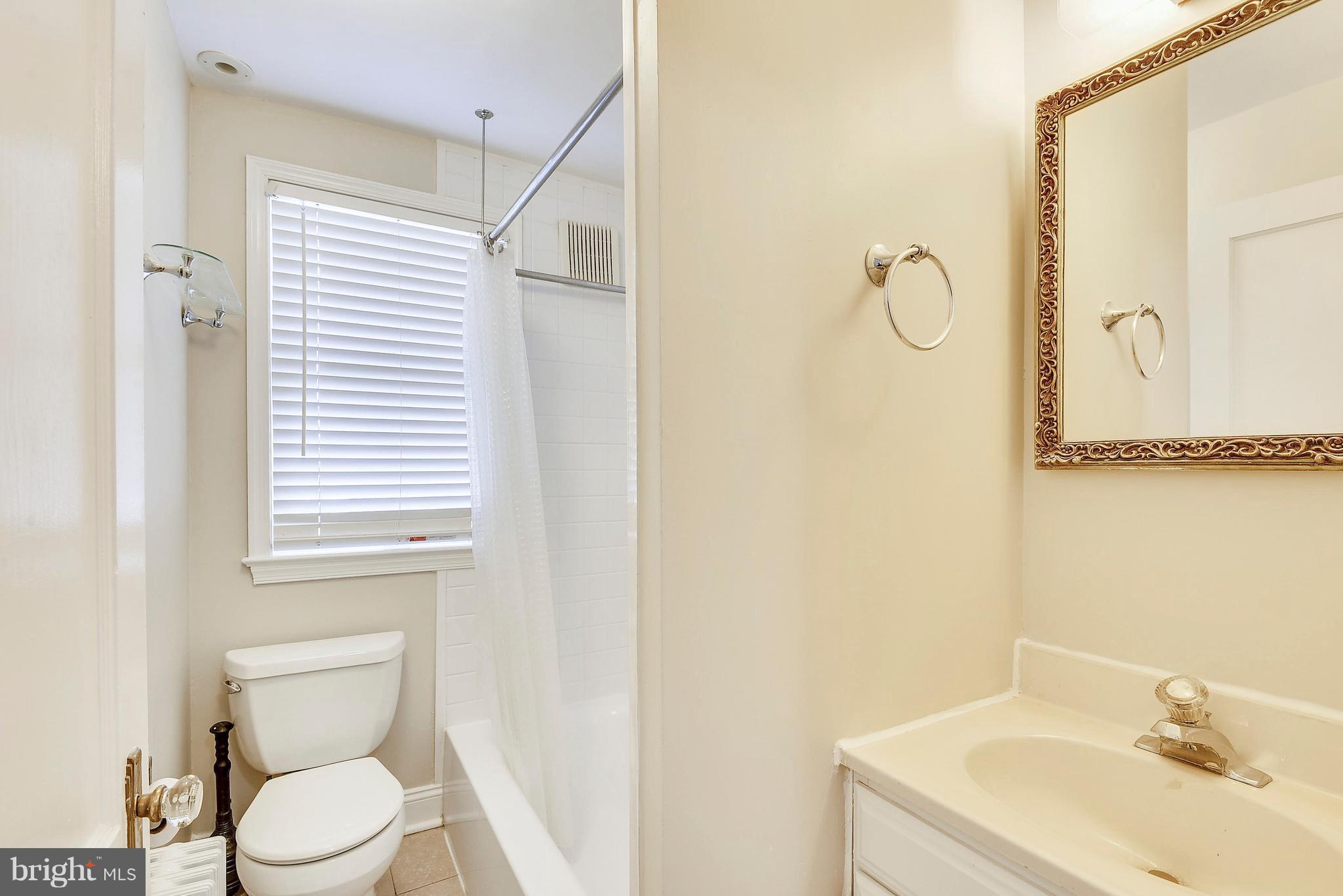 2702 Plyers Mill Road Silver Spring, MD 20902 - Photo 13 of 30 Bath