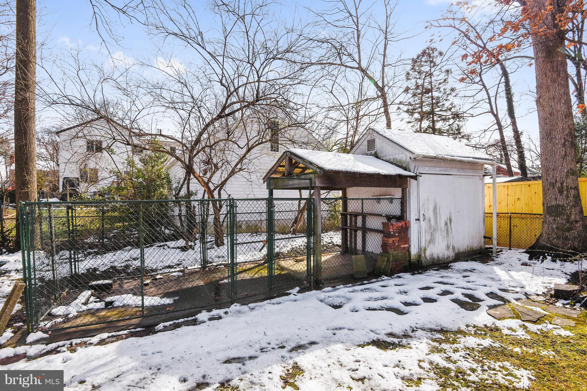 2702 Plyers Mill Road Silver Spring, MD 20902 - Photo 29 of 30 Exterior (Rear)