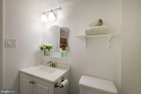 $240,000 | 7728 Hanover Parkway, Unit 218, Greenbelt, MD 20770