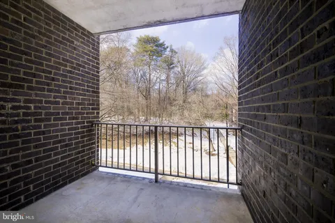 $240,000 | 7728 Hanover Parkway, Unit 218, Greenbelt, MD 20770