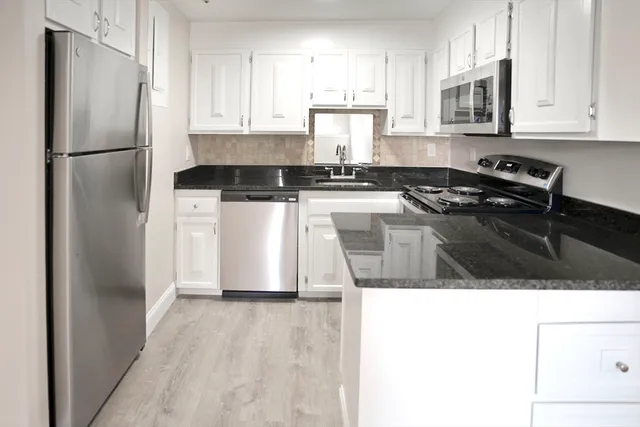 $2,500 | 71 Presidential Drive, Unit 2, Quincy, MA 02169