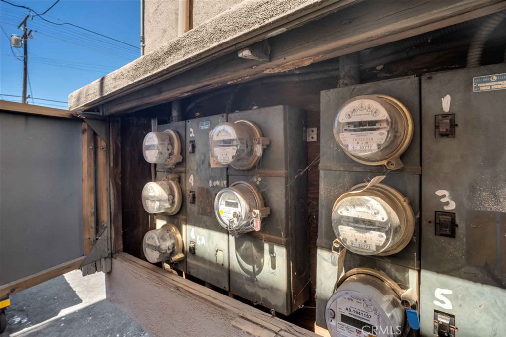 5326 Cahuenga Boulevard North Hollywood, CA 91601 - Photo 9 of 15