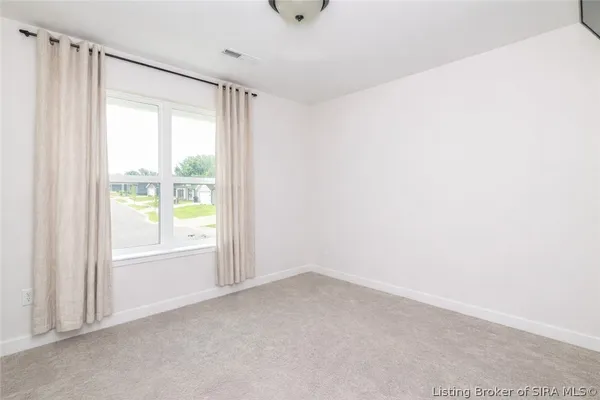 $299,900 | 829 Wolf Run Pk Boulevard, Jeffersonville, IN 47130