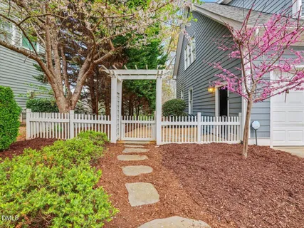 $1,100,000 | 205 Park Bluff Drive, Chapel Hill, NC 27517