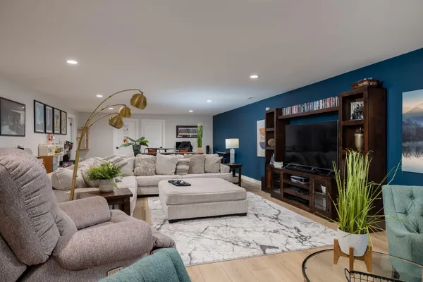 $579,900 | 1909 Arches Drive, Holmen, WI 54636