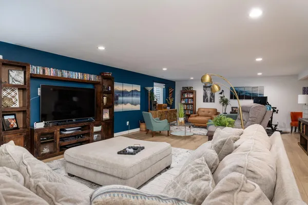 $579,900 | 1909 Arches Drive, Holmen, WI 54636