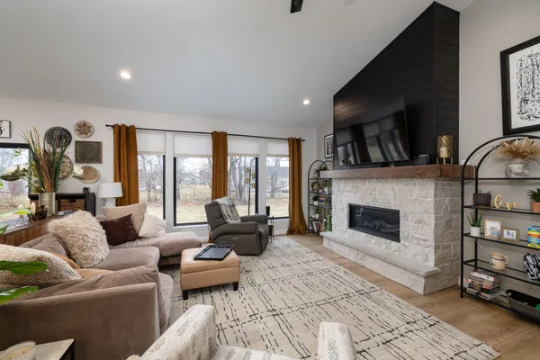 $579,900 | 1909 Arches Drive, Holmen, WI 54636