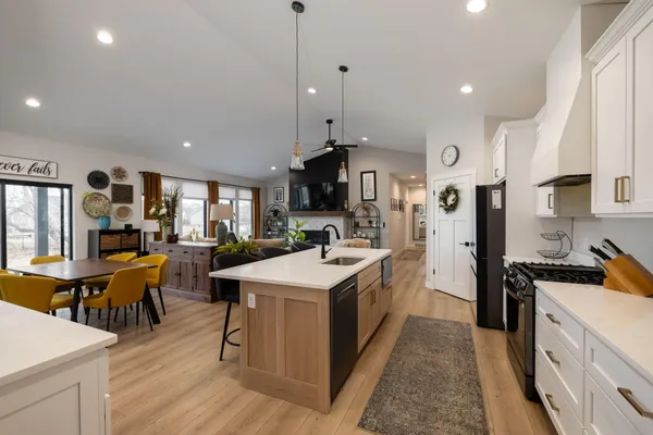 $579,900 | 1909 Arches Drive, Holmen, WI 54636