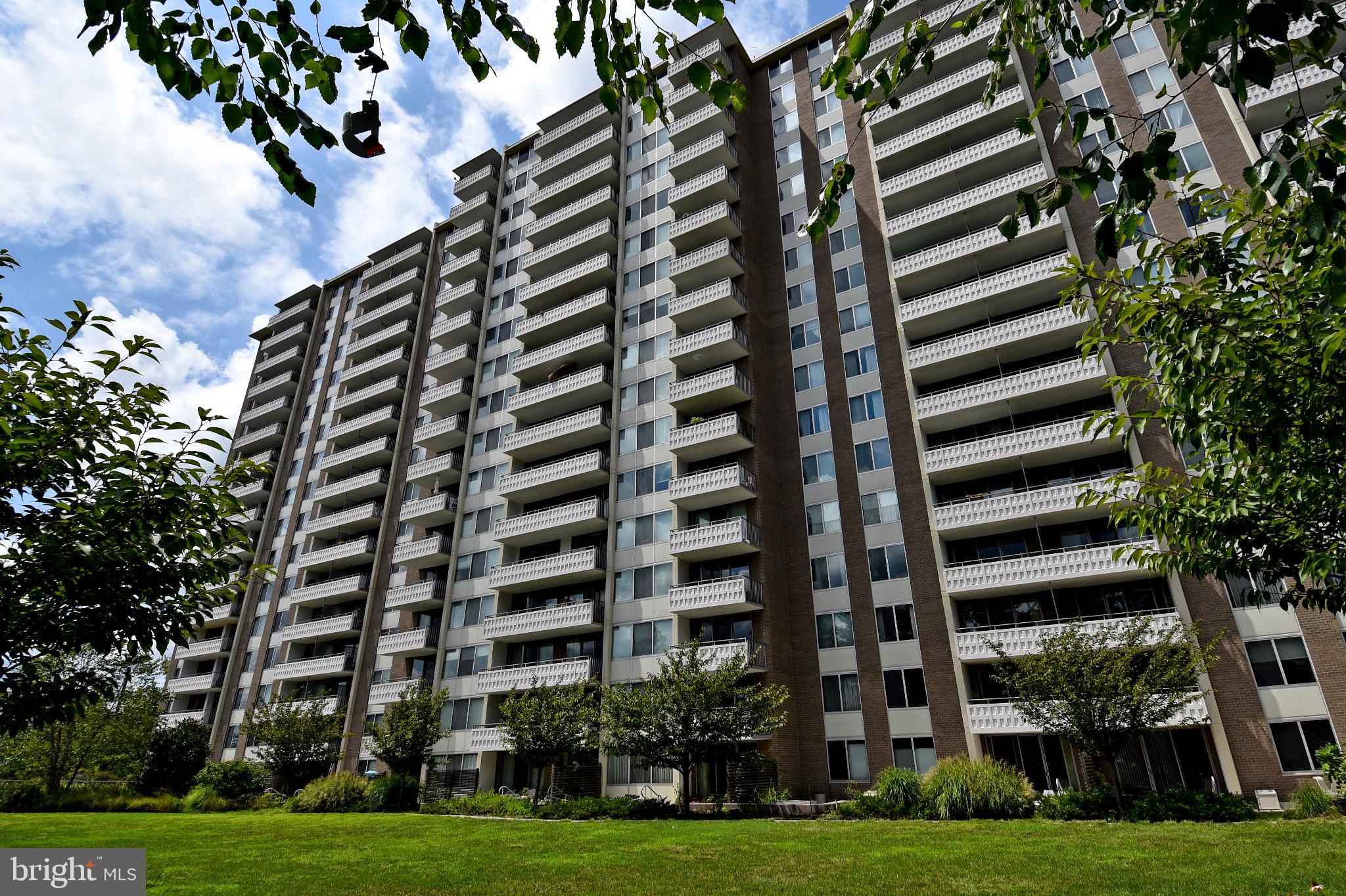 5101 River Road, Unit 712 Bethesda, MD 20816 - Photo 2 of 38 Modern living in a vibrant setting.