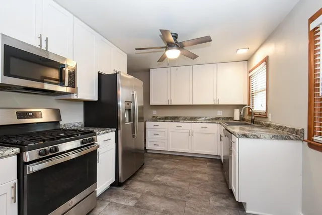 $2,850 | 4725 Valley View Road, Edina, MN 55424