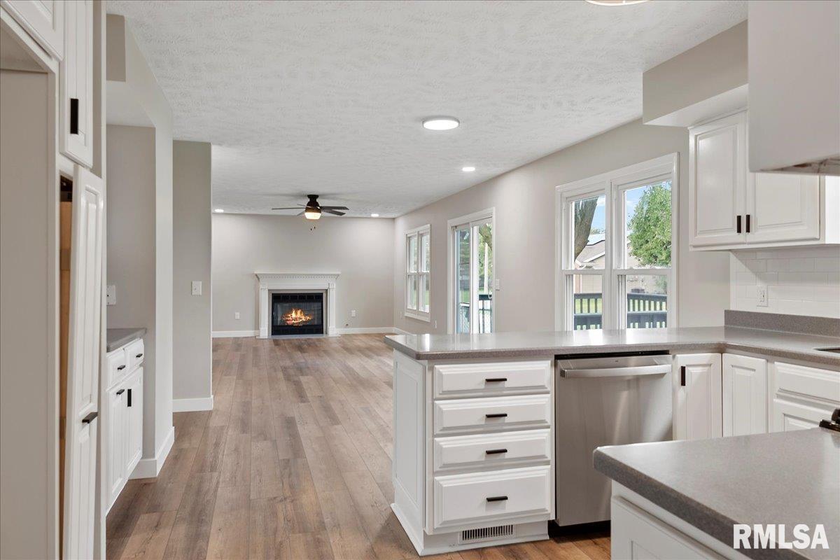 3101 Cascade Drive Springfield, IL 62704 - Photo 12 of 39 Gallery Image 12